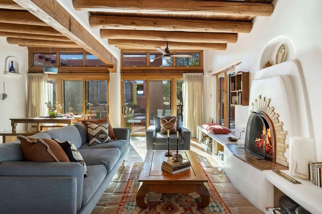 996 Paseo Del Sur, Santa Fe, NM 87501