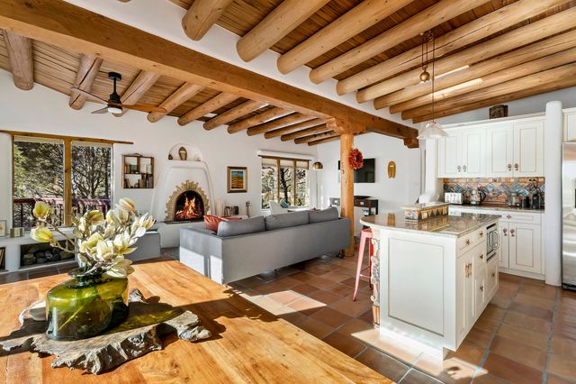 996 Paseo Del Sur, Santa Fe, NM 87501