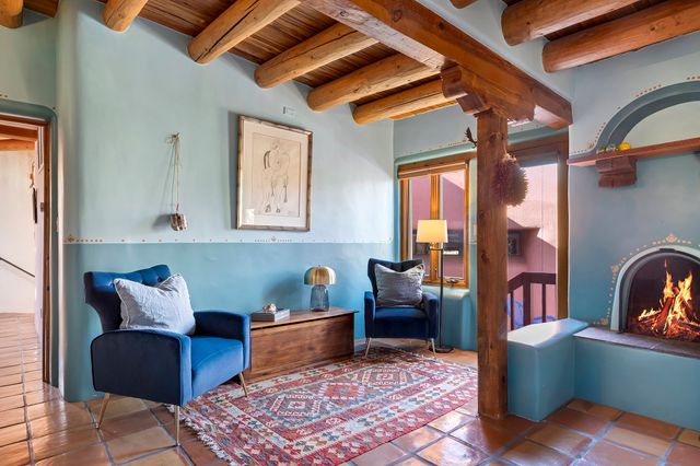 996 Paseo Del Sur, Santa Fe, NM 87501