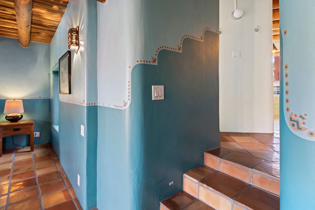 996 Paseo Del Sur, Santa Fe, NM 87501