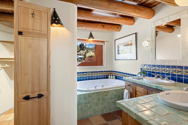 996 Paseo Del Sur, Santa Fe, NM 87501