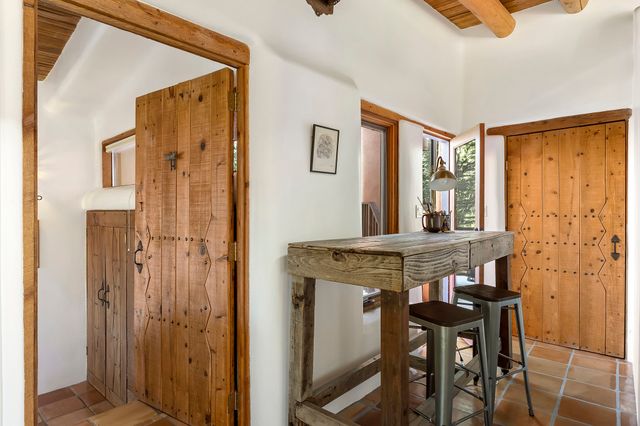 996 Paseo Del Sur, Santa Fe, NM 87501