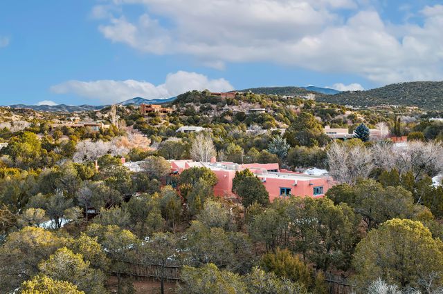 996 Paseo Del Sur, Santa Fe, NM 87501