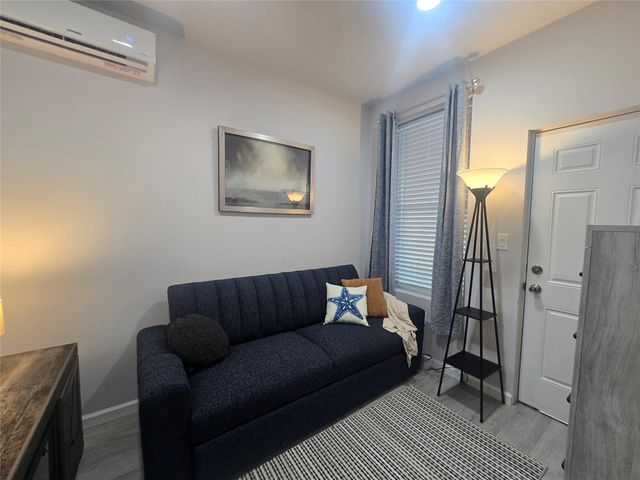 805 Avenue K D, Galveston, TX 77550