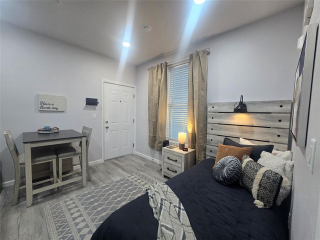 805 Avenue K D, Galveston, TX 77550