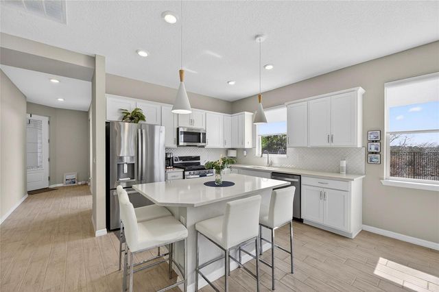 6204 MOORING LINE CIRCLE, Apollo Beach, FL 33572