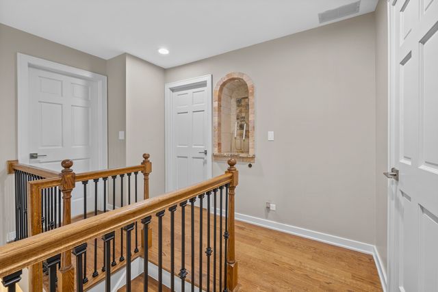 145 E Raleigh Court, Bloomingdale, IL 60108