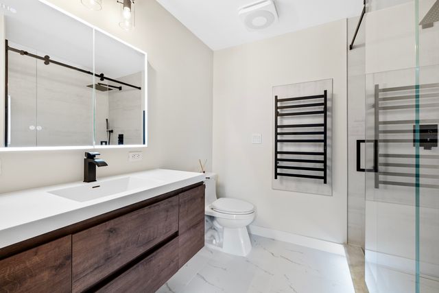 145 E Raleigh Court, Bloomingdale, IL 60108