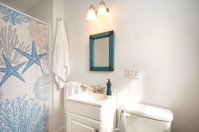 12 L Street, Hull, MA 02045