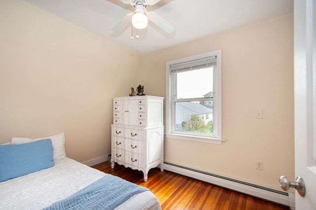 12 L Street, Hull, MA 02045