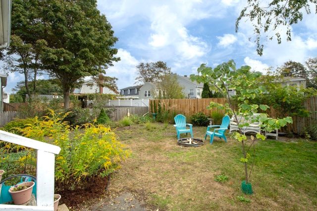 12 L Street, Hull, MA 02045