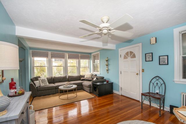 12 L Street, Hull, MA 02045