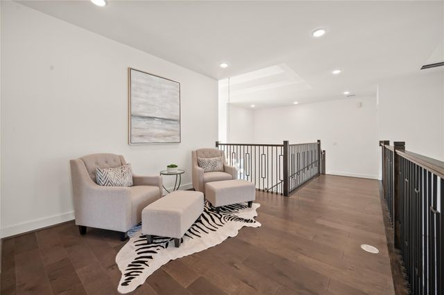 2215 Macarthur Street, Houston, TX 77030