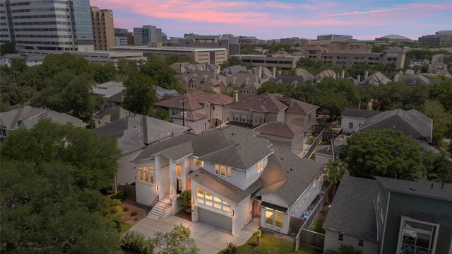 2215 Macarthur Street, Houston, TX 77030