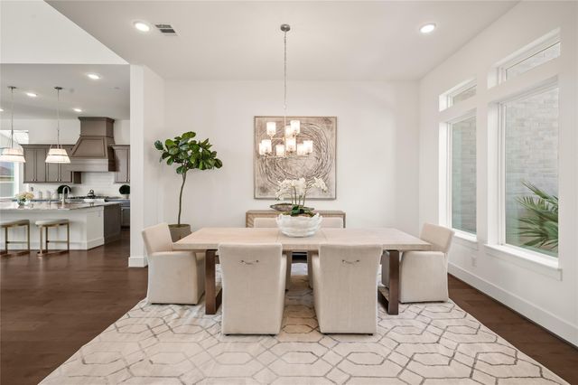 2215 Macarthur Street, Houston, TX 77030