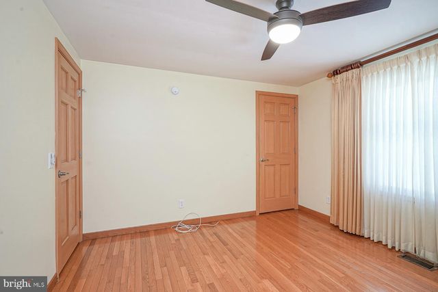 12 JUNIPER AVE, Somerdale, NJ 08083