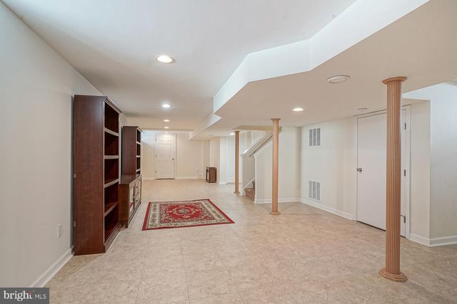 12 JUNIPER AVE, Somerdale, NJ 08083