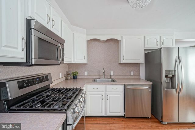 12 JUNIPER AVE, Somerdale, NJ 08083