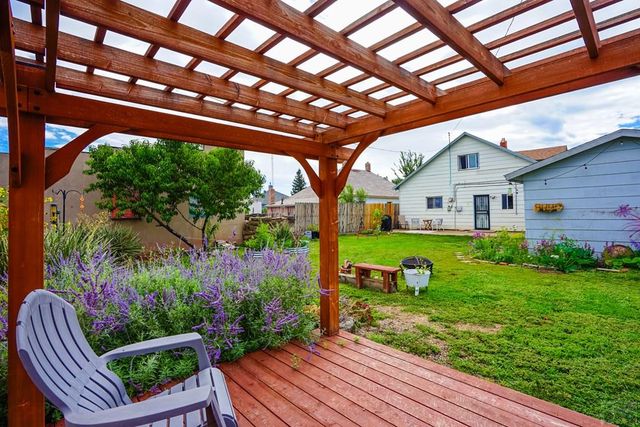 132 W 9th St, Walsenburg, CO 81089