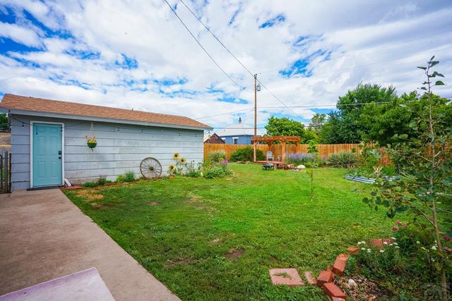 132 W 9th St, Walsenburg, CO 81089