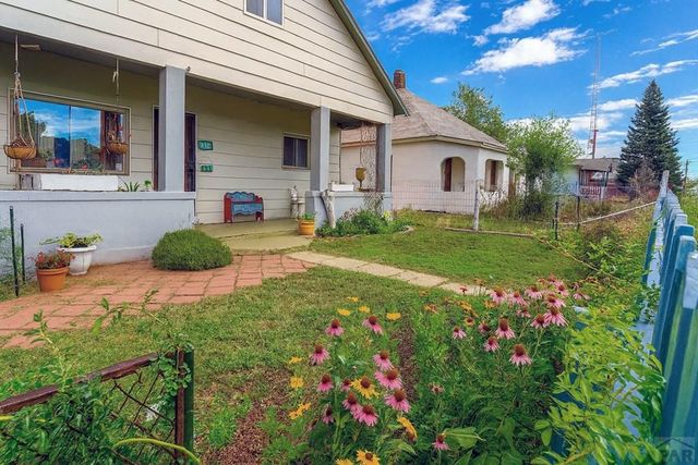 132 W 9th St, Walsenburg, CO 81089
