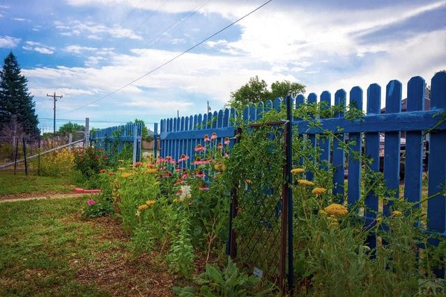 132 W 9th St, Walsenburg, CO 81089