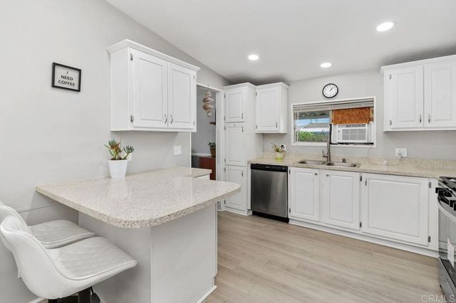 530 Devonshire Avenue 84, Hemet, CA 92543