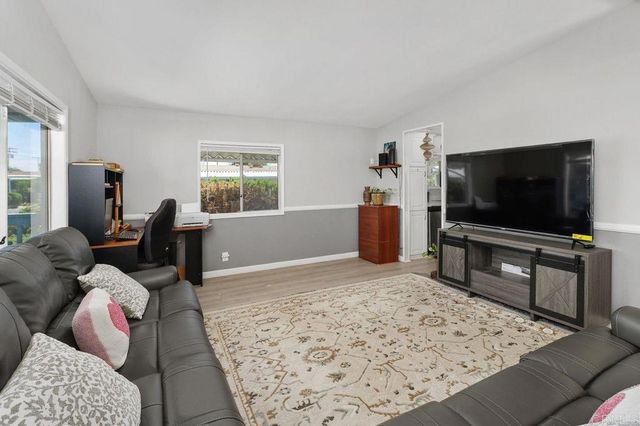 530 Devonshire Avenue 84, Hemet, CA 92543