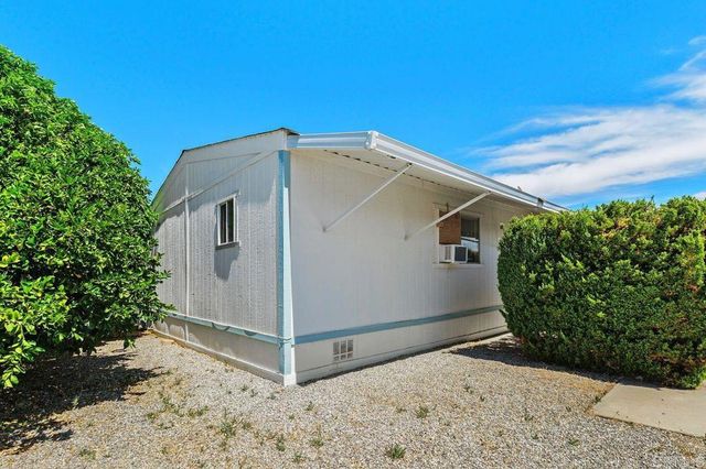 530 Devonshire Avenue 84, Hemet, CA 92543