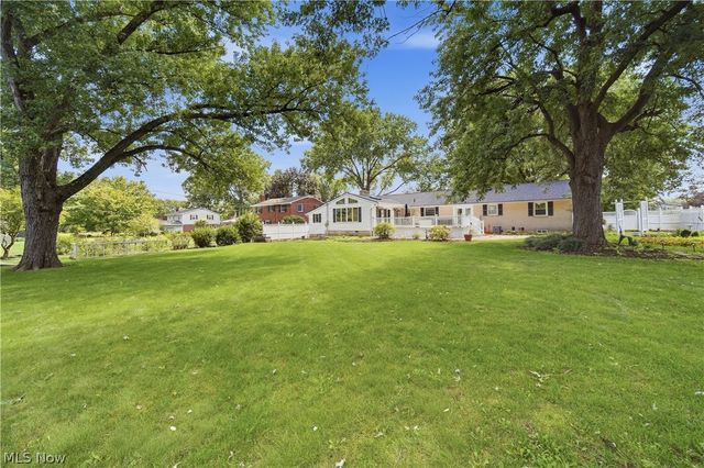 2769 Englewood Drive NE, Canton, OH 44721