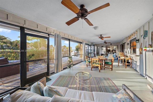 934 Penn Trail, Jupiter, FL 33458