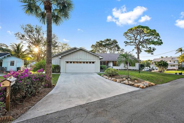 934 Penn Trail, Jupiter, FL 33458