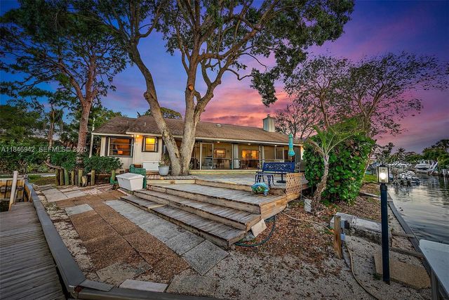 934 Penn Trail, Jupiter, FL 33458