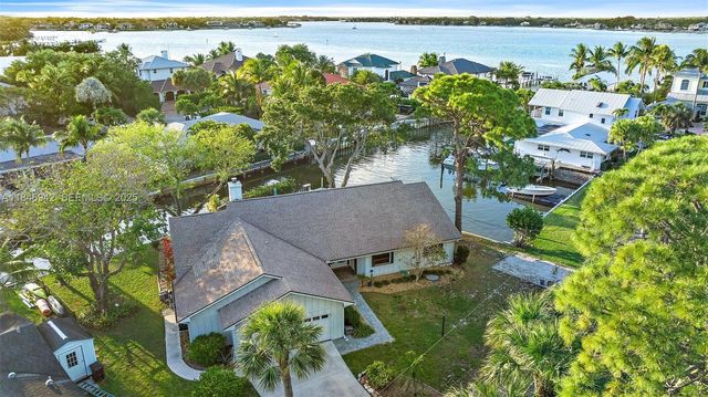 934 Penn Trail, Jupiter, FL 33458