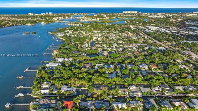934 Penn Trail, Jupiter, FL 33458