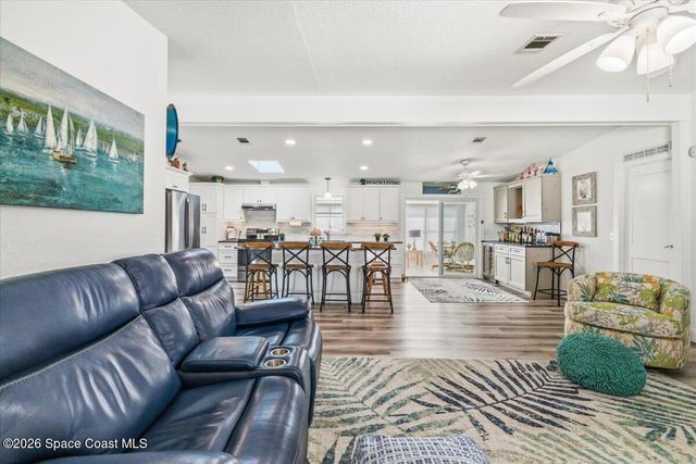 487 N Marlin Circle, Barefoot Bay, FL 32976