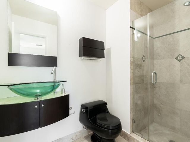 1323 NE 5th Avenue, Fort Lauderdale, FL 33304