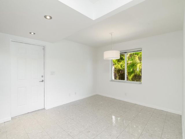 1323 NE 5th Avenue, Fort Lauderdale, FL 33304