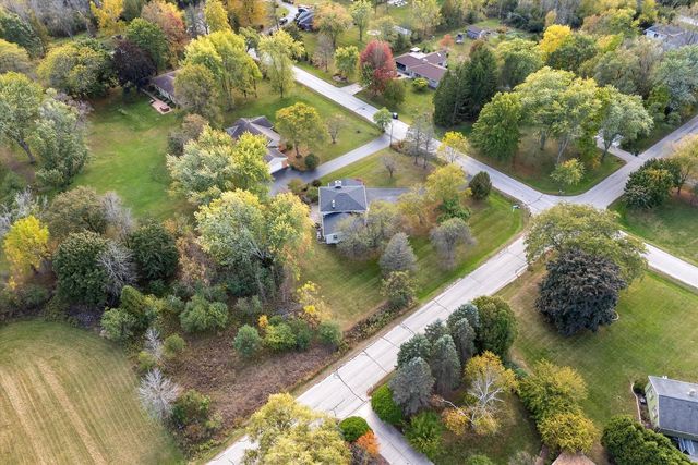 11884 N Oriole LANE, Mequon, WI 53092