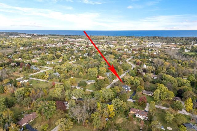 11884 N Oriole LANE, Mequon, WI 53092