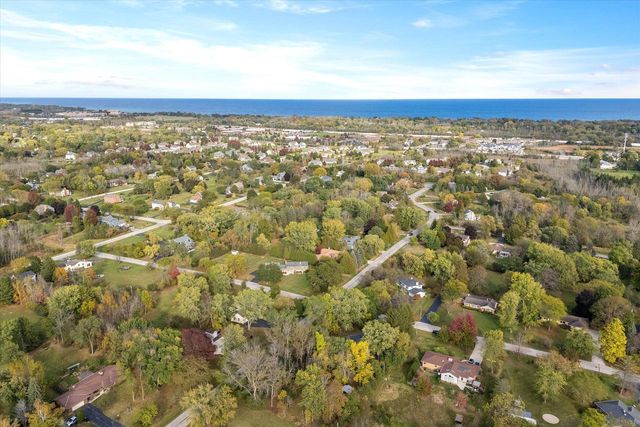 11884 N Oriole LANE, Mequon, WI 53092