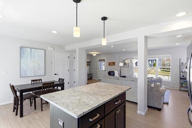 712 Sugar Maple Lane, Verona, WI 53593