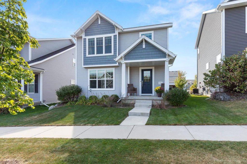 712 Sugar Maple Lane, Verona, WI 53593