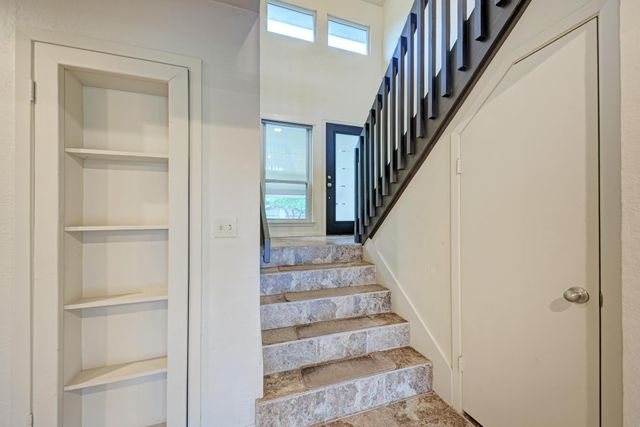 320 Lucy LN, Horseshoe Bay, TX 78657