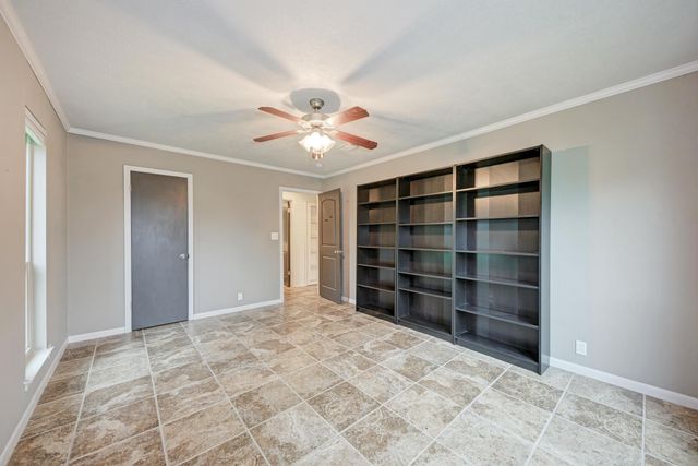 320 Lucy LN, Horseshoe Bay, TX 78657