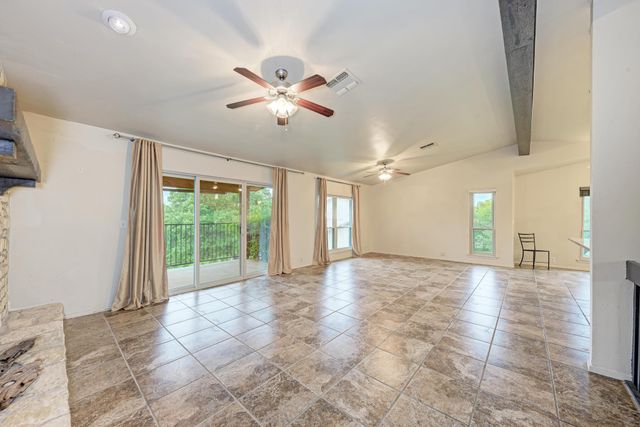 320 Lucy LN, Horseshoe Bay, TX 78657