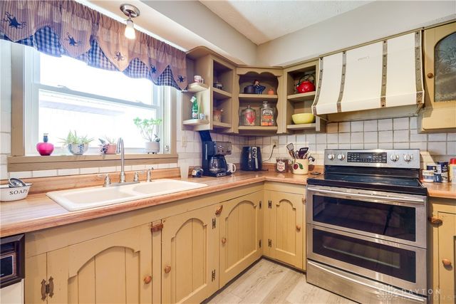 60 E Ellis Drive, Waynesville, OH 45068