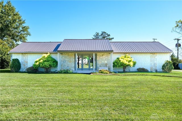 60 E Ellis Drive, Waynesville, OH 45068