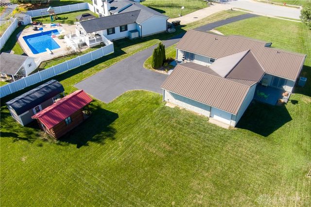 60 E Ellis Drive, Waynesville, OH 45068