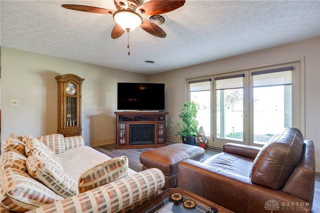 60 E Ellis Drive, Waynesville, OH 45068